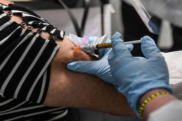 آزمایش انسانی واکسن کرونا (تصاویر)