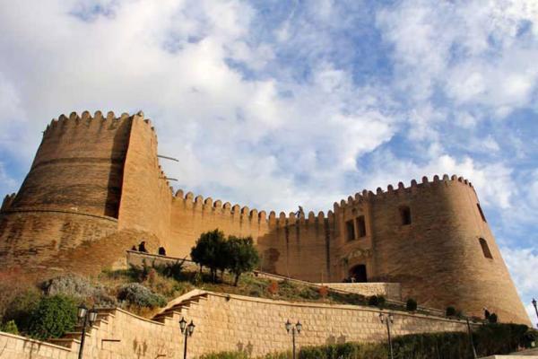 تبدیل خیابان فردوسی تا قلعه فلک الافلاک به راستا گردشگری