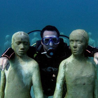 موزه های زیر آبی عجیب!