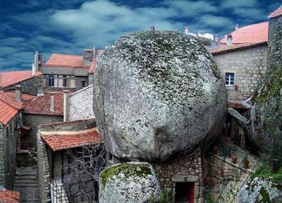 مونسانتو در پرتغال، روستایی که در بین تخته سنگ هاست!